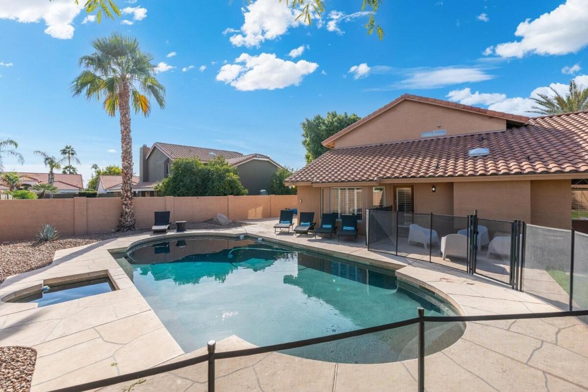 Entertainer's Dream! 7 Bedroom/4 Bath W Heated Pool & * Phoenix